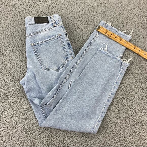 Rails Women's The Atwater Slouchy Straight Button Fly Destroyed Jean -  Size: 26 - Picture 8 of 15